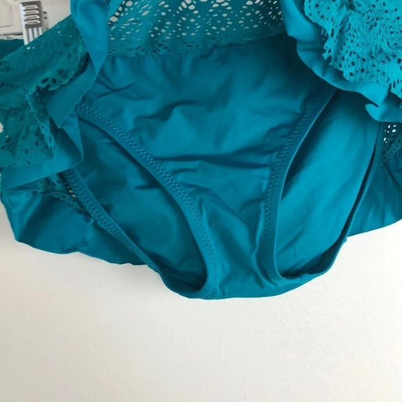 NEW BECCA By Rebecca Virtue Top L Bottom M Swimwear - Picture 12 of 14